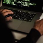 Использование нейросетей для создания презентаций и обучающих материалов по UX-дизайну