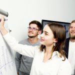 Топ сервисов нейросетей для презентаций в 2025 году